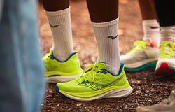 Saucony Endorphin Speed 5 – technológia, tempó, stílus