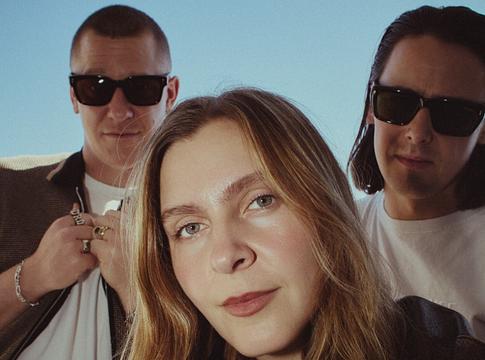 Új korszak a Jungle-nél: érkezik a „Sunshine” album és a „Carry On”