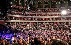 A Royal Albert Hall példát mutat: minden jegyből £1 a brit zenei színtér megmentésére