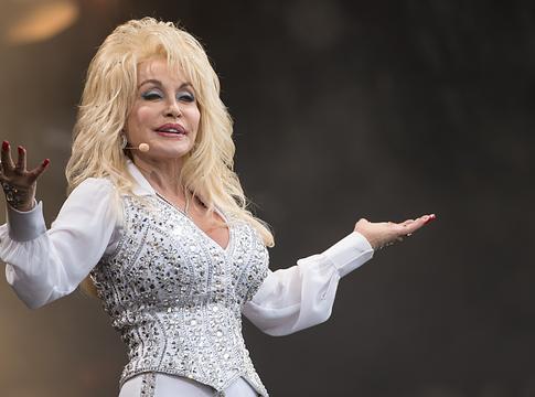 Hivatalosan is megerősítették Dolly Parton halálának okát