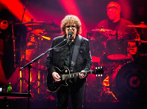 Betegség miatt elmaradt az ELO manchesteri koncertje Jeff Lynne nélkül