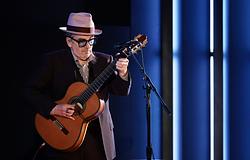 Elvis Costello 2026-ban visszatér az Egyesült Királyságba korai dalaival