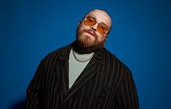 Teddy Swims és Luke Combs is fellép a Super Bowl hetének Madden Bowlján