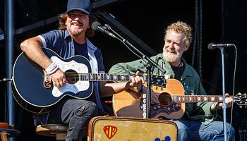 Glen Hansard megható szavakkal beszélt Eddie Vedderről halála előtt