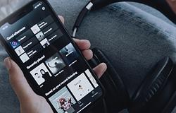 A Spotify kiszorítja az AI-előadókat az algoritmikus ajánlásokból