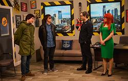 Orosz kémekké változtatta az Oasis tagjait az SNL UK