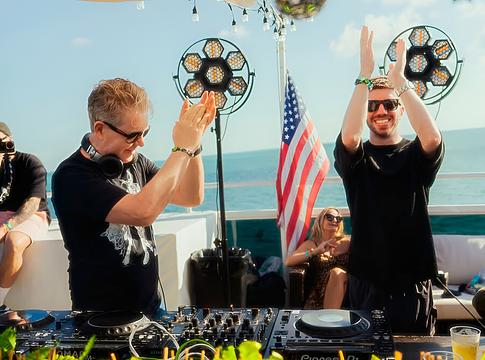 Naplementés utazás Miamiban: John Digweed új Transitions-epizóddal jelentkezett