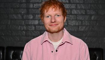 Ed Sheeran előzenekarát keresi a Guitar Center – rosszkor jött a pályázat
