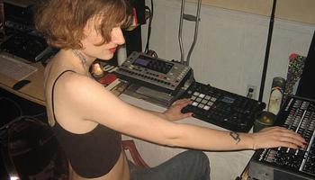 Margo XS: minimalista térben maximalista pophangzás