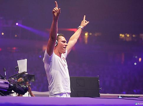 Tiësto történelmet írt a gízai piramisoknál