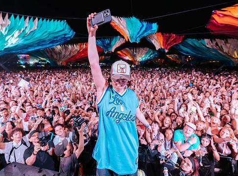 Coachella 2026: YouTube teljes 4K közvetítéssel, hét élő színpadon