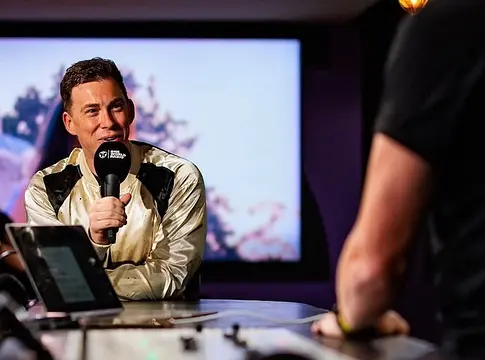 Hardwell Avicii egyik dzsekijében lépett színpadra a Tomorrowlanden