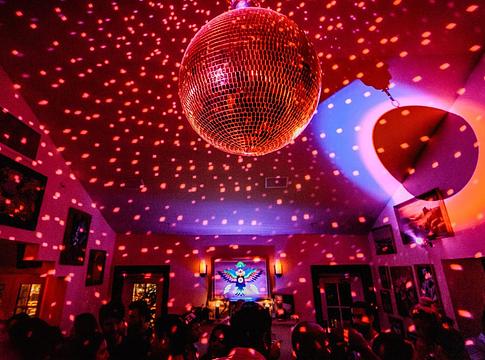 Halloween éjjel Miami újra lángra lobban – érkezik a Miki Beach különleges eseménye az Eagle Roomban