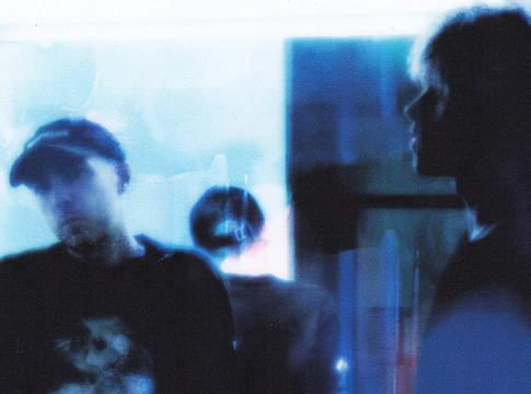 The Leaving: a Chvrches két tagjának személyes, sötétebb hangú projektje