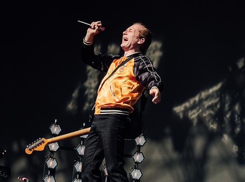 Franz Ferdinand és két meglepetésvendég ragyogta be a Glastonbury 2025-öt