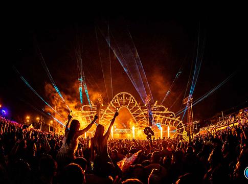 Bangkok újévi csúcspontja: jön a NEON Countdown 2025