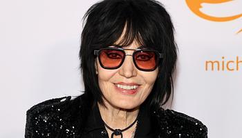 Joan Jett műtéti felépülés miatt lemondta szeptemberi koncertjeit