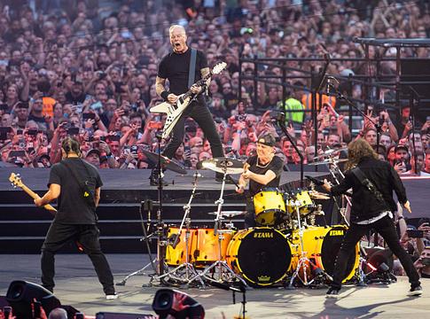A Metallica skót klasszikusokkal lepte meg a glasgow-i közönséget