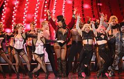 Megan Thee Stallion P!nk oldalán Lady Marmalade-paródiával lépett fel a Tony-gálán
