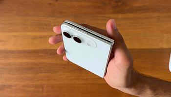 Apple hajlítható iPhone-ja? Egy új makett mutatja, milyen lehet a régóta pletykált készülék