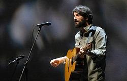 Ray LaMontagne összeesett a színpadon Nashville-ben, félbeszakadt a koncert