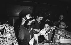 MADDØG és a Vinyl Bitch az ADE-n mutatja meg, hogyan kezdjünk el bakelitről DJ-zni