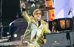 Elton Johnnak és Harry hercegnek 9,5 millió fontot kell fizetnie a Daily Mail kiadójának