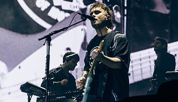 Sam Fender hatalmas stadionturnét sejtet 2027-re