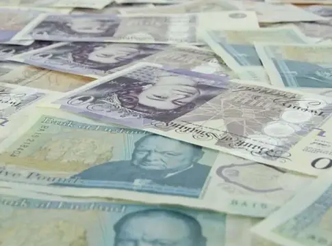 A Spotify újra árat emelt – a brit előfizetők kezdenek elpártolni