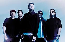 Deftones x Dickies – új közös kollekció a klasszikus stílus és a modern metal találkozásából