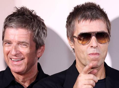Noel és Liam Gallagher 2009 óta először jelent meg együtt a színpadon kívül