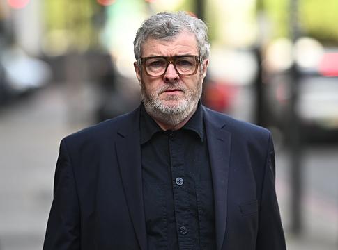 Paul Gallagher szexuális bűncselekmények vádjával áll bíróság elé