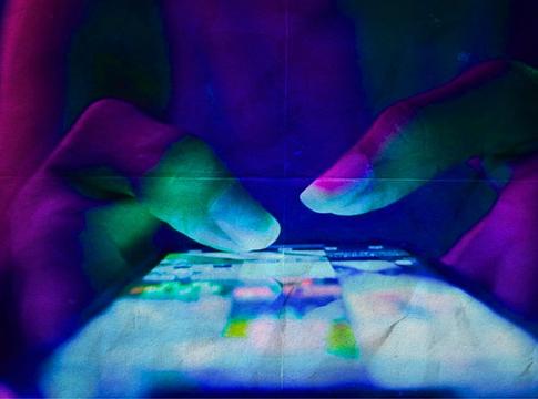 Nem tudsz leállni a görgetéssel? Lehet, hogy a génjeid tehetnek róla