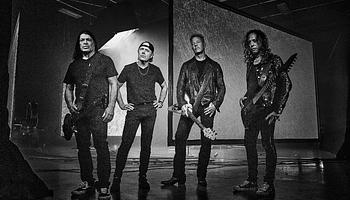 Usher a Metallicát támogatja a Super Bowl színpadára