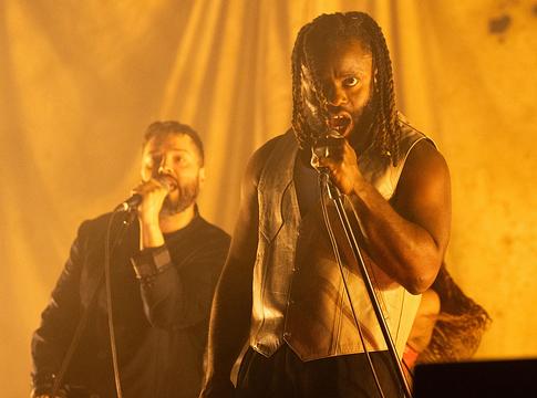 A Young Fathers jótékony célra ajánlja fel Super Bowl-bevételét