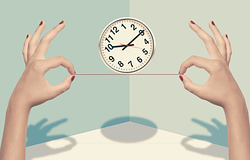 Cal Newport szerint a „Junk Food” tartalom szétszedi a figyelmünket – még nem késő visszafordítani