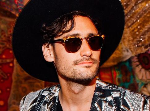 Mikey Lion új száma: 'License To Groove'