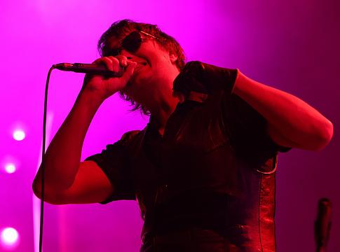 A The Strokes először játszotta élőben új dalát a Red Rocks színpadán
