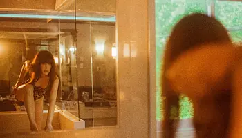 Marie Davidson első verseskötete megjelent, Traveler's Faith címmel