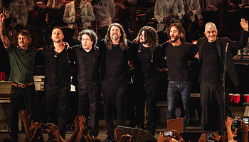 Szimfonikus koncerttel búcsúztatta a Foo Fighters Gustavo Dudamelt