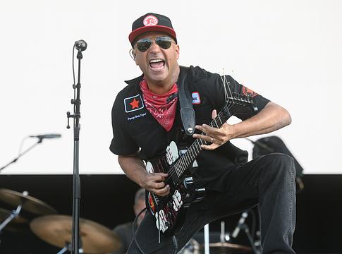 Tom Morello: „Képmutatás azt mondani, hogy a zenészek ne legyenek politikusak”