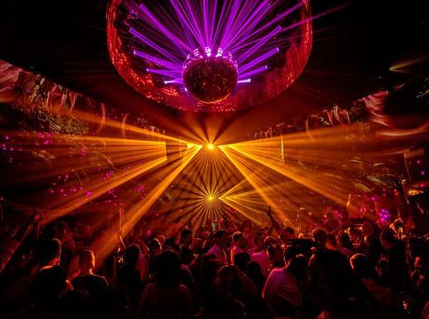 Négy napos húsvéti nyitóhétvégével indul a Chinois Ibiza ötödik szezonja