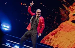 Pitbull kopaszsapkás Guinness-rekordra készül Londonban, sportközvetítés-szerű streammel