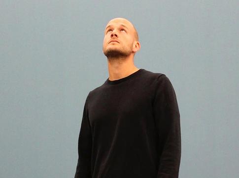 DJ Emerson visszatér: megjelenik a Moving Bass