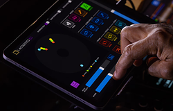 Forradalmi újítás az ADE 2025-ön: bemutatkozott az L-Acoustics DJ