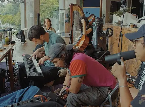 Film készült Fred again.. és a LATIN MAFIA közös mixtape-jéről