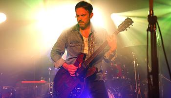 Műholdképekből épült fel a Kings Of Leon új klipje