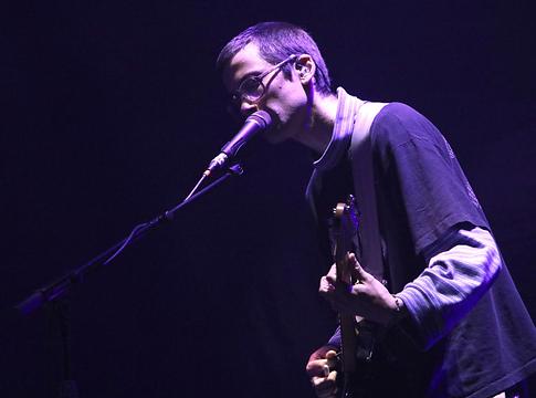 Meglepetésszerűen jelentette be új albumát a DIIV