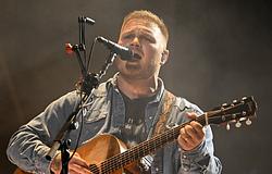 Zach Bryan „Free Palestine” pólóban lépett fel a Gillette Stadiumban