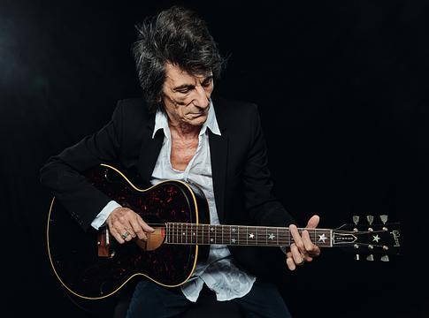 Ronnie Wood új brit és európai dátumokat tett hozzá 2026-os turnéjához, Imelda May nyit